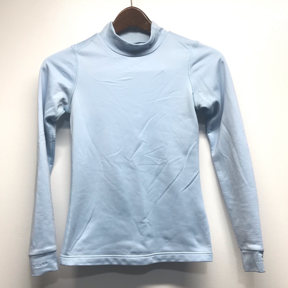 3️⃣for 💲2️⃣8️⃣ Nike Cold Gear M-26